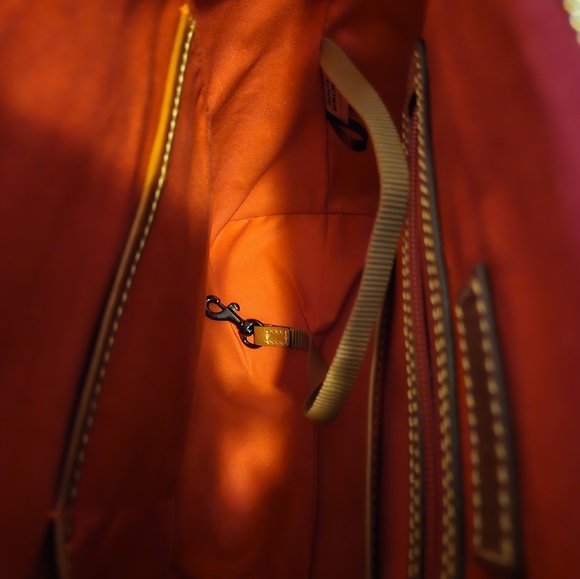 NWT ☆ Dooney & Bourke Domed Satchel Handbag, Brand NEW! - Picture 4 of 4